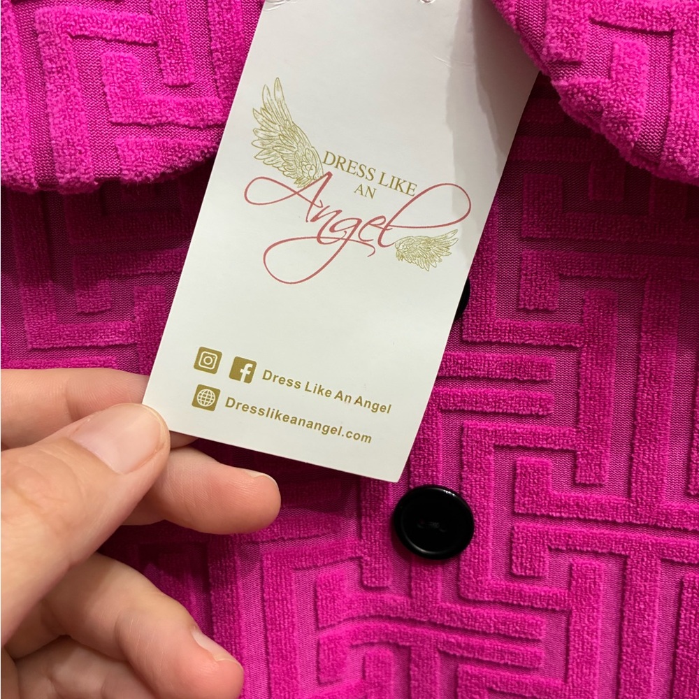 Vibrant Pink Textured Top with Buttons - Picture 3 of 4